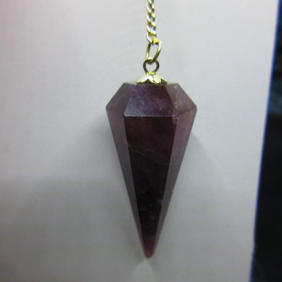 Amethyst Gemstone Dowsing Pendulum Meditation Tool - Picture 3 of 4